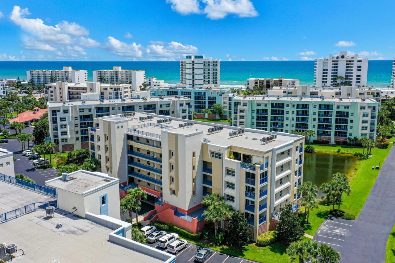 Oceanwalk Condos Bethune Beach Exterior foto