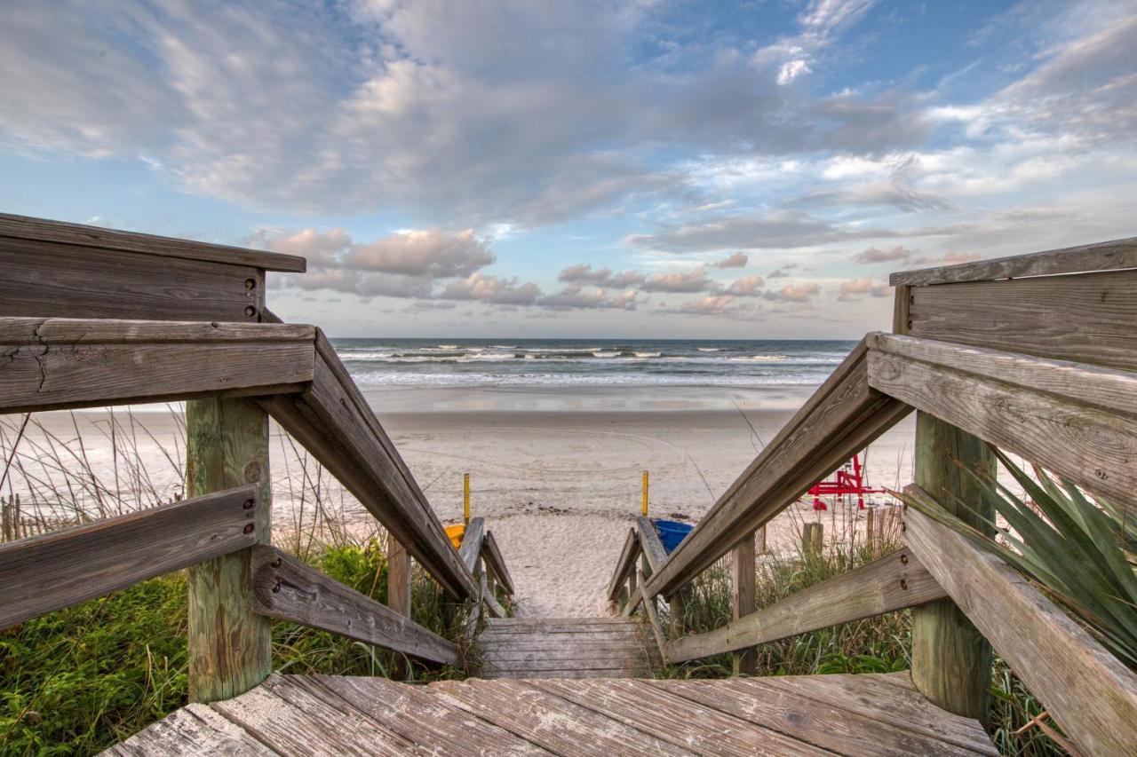 Oceanwalk Condos Bethune Beach Exterior foto